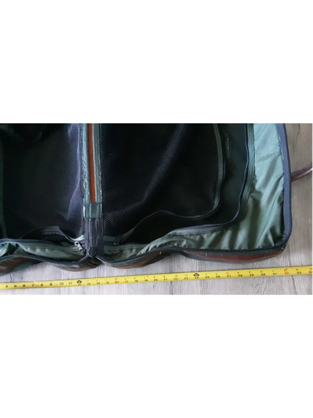 ORVIS BATTENKILL-Green Canvas/Leather Double Zip & Handle Clamshell Carryall-VTG